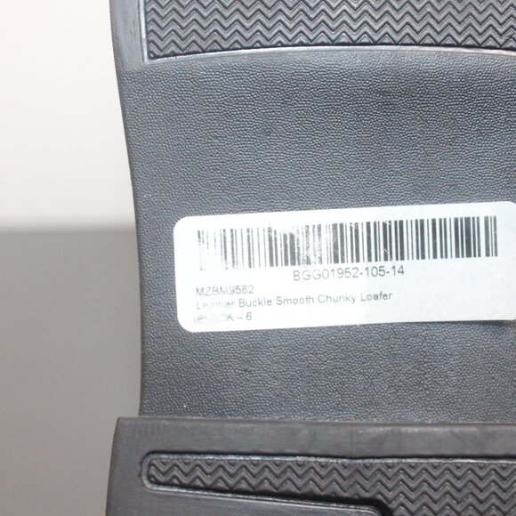 Men's Black Leather Loafers with Gold Accent Size 6 - Picture 6 of 11